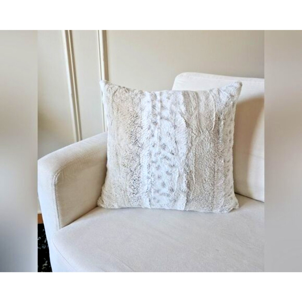 PIER 1 Faux Fur Snow Leopard Decorative Throw Pillow Zip Cover 17X17 Gray Brown